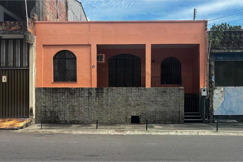 VENDO CASA NO CONJUNTO ELDORADO- PARQUE DEZ DE NOVEMBRO