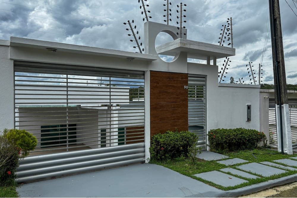 Linda Casa à Venda no Residencial Tarumã!