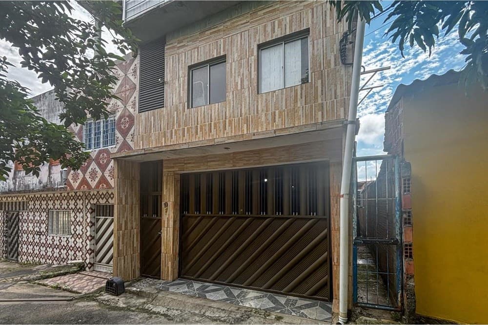 VENDO CASA DOIS ANDARES-JAPIIM